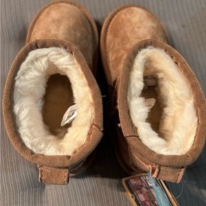 BRAND NEW LAMO BOOTS